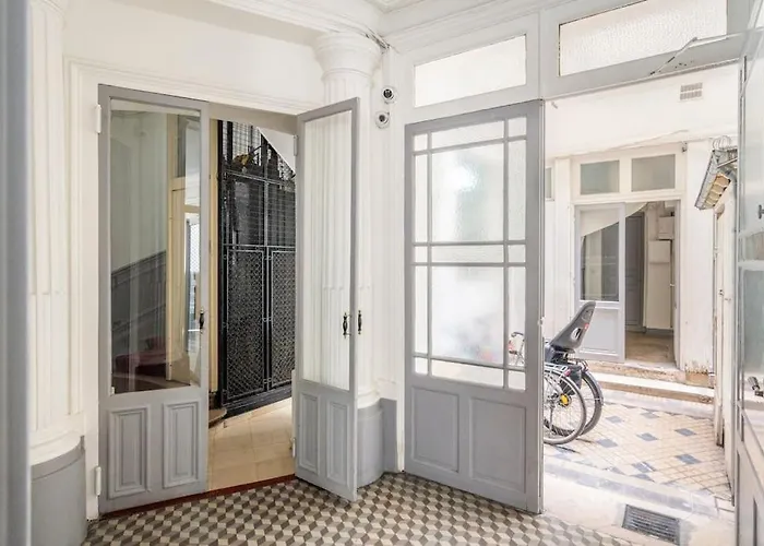 Moderne Renove Et Spacieux, Au Coeur De *